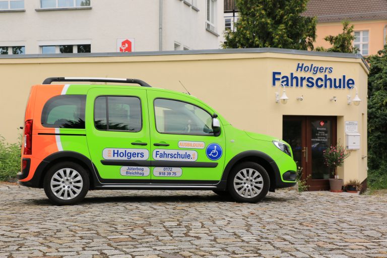 Unser Handicap-Fahrzeug (Seitenansicht)